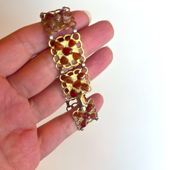 Vintage Elegant Gold and Orange Jewelry Set - Picture 6 of 8